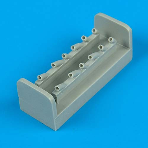 QB48134  Yak-3 exhaust