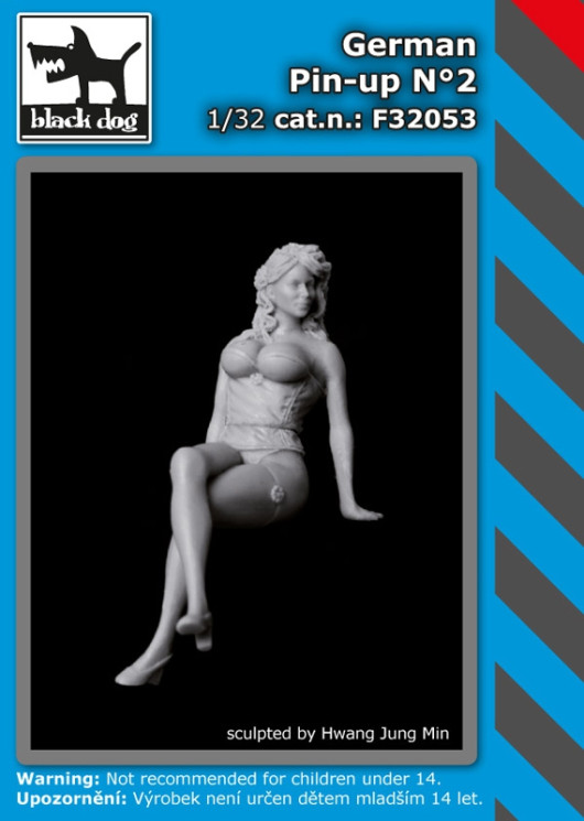 F32053 1/32 German Pin Up N°2