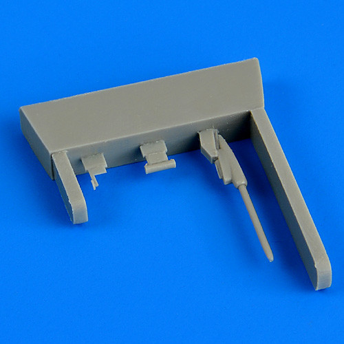 QB48649  MiG-21UM sensing units