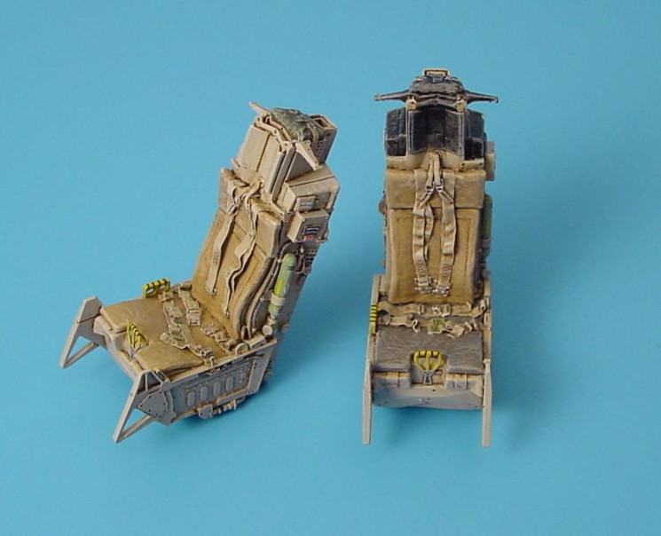 4141  ACES II ejection seat - (for F-16 versions)