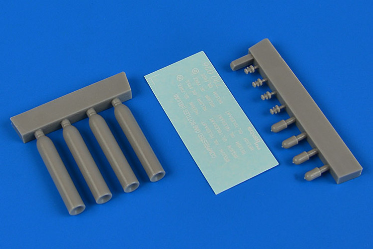 720026  Compressed gas bottles (helium)