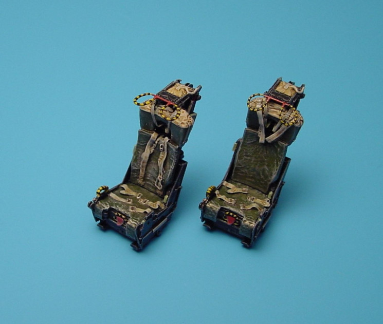 4142  M. B.  Mk H7 ejection seats - (for F-4 versions)