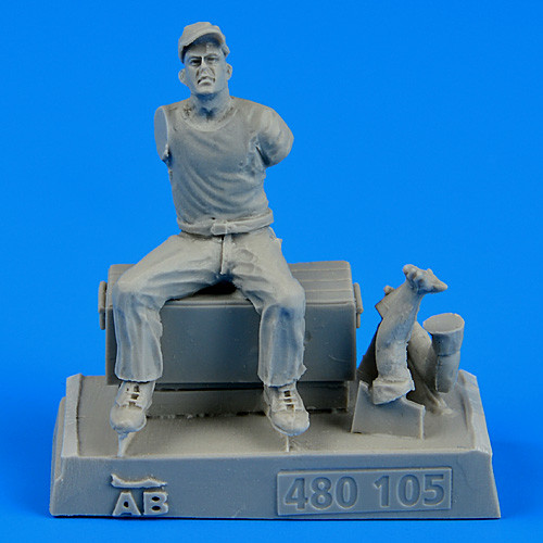 480105  U.S. Army aircraft mechanic WWII - Pacific theatre