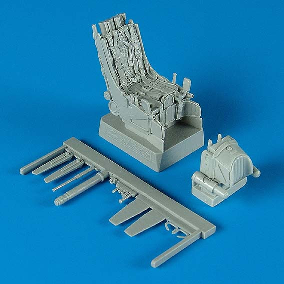 QB32004  Su-27 ejection seat with safety belts