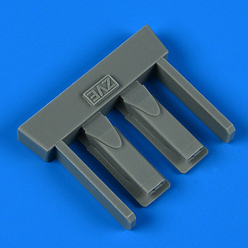 QB49045 Су-25 Frogfoot вертикальное хвостовое оперение 1/48