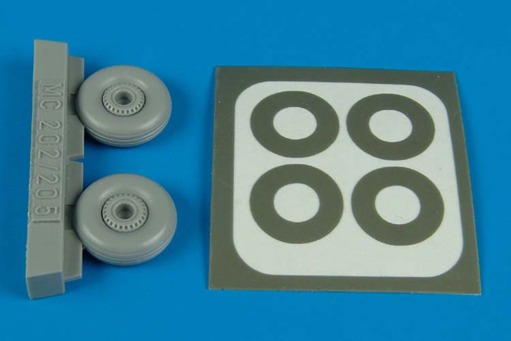 4493  Macchi MC 202/205 wheels & paint masks