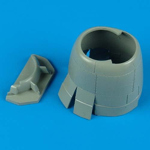 QB48144  F6F-5 Hellcat correct cowling