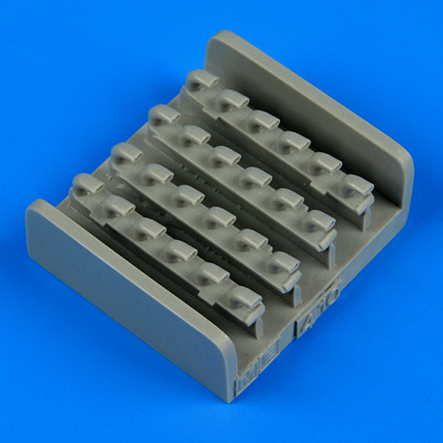 QB48557  Me 410 exhaust
