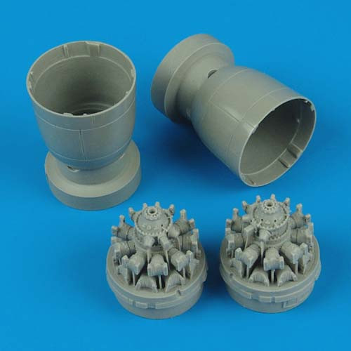 QB72133  F7F Tigercat engines