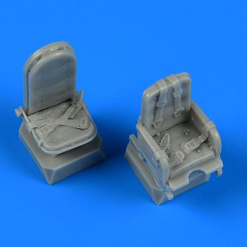 QB72544  Junkers Ju 52 seats with safety belts
