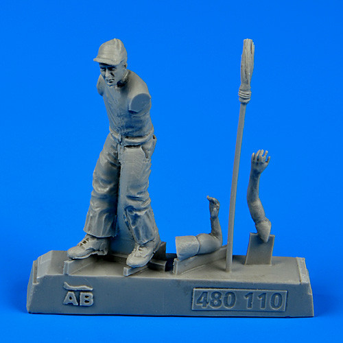 480110  U.S. Army aircraft mechanic WWII - Pacific theatre
