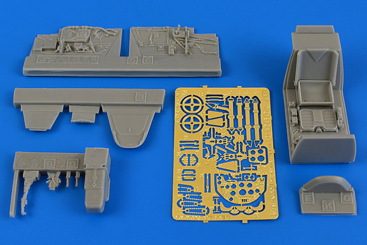 4697  Bf 109G-6 (early) cockpit set