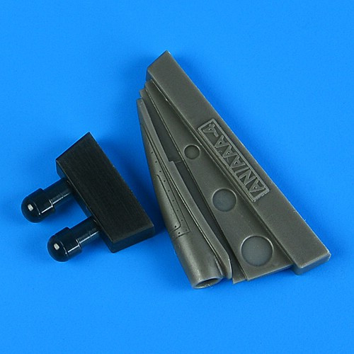 QB49031 F-4B Phantom II chin pod AN/AAA-4 detector
