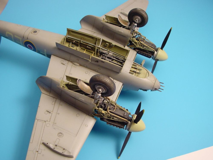 4152  Mosquito FB Mk.VI bomb bay