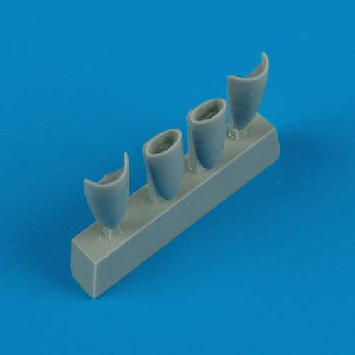 QB48359  TSR.2 air intakes