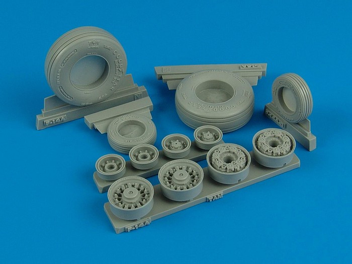 132004  F-14A Tomcat weighted wheels