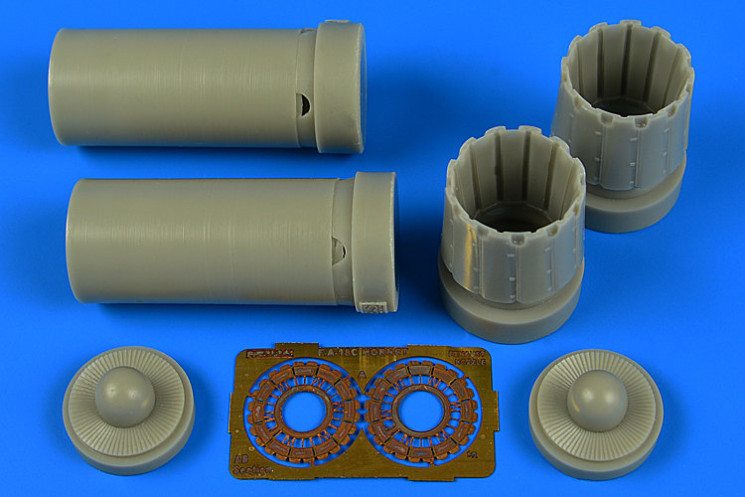 4701  F/A-18C exhaust nozzles - opened