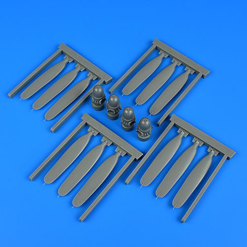 QB32258 B-24J Liberator винт