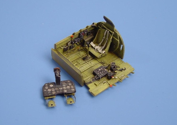 4011  P-47N Thunderbolt cockpit set