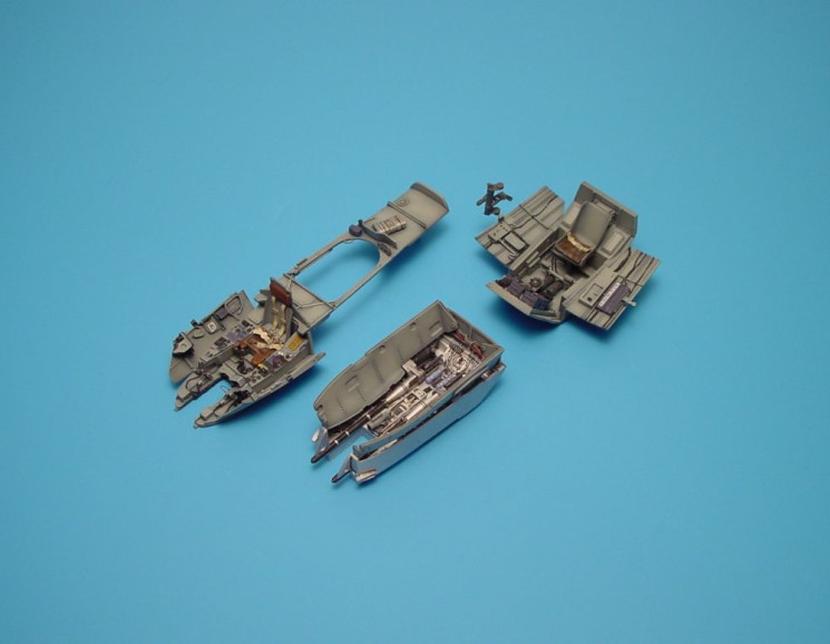 4159  Me 410A cockpit set & gun bay