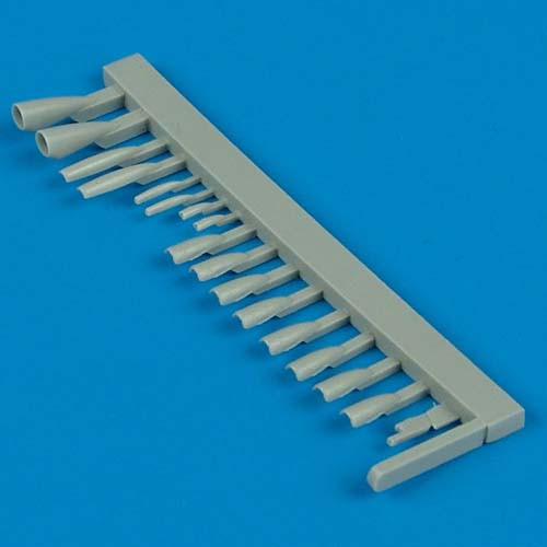 QB48156  MiG-19 air intakes