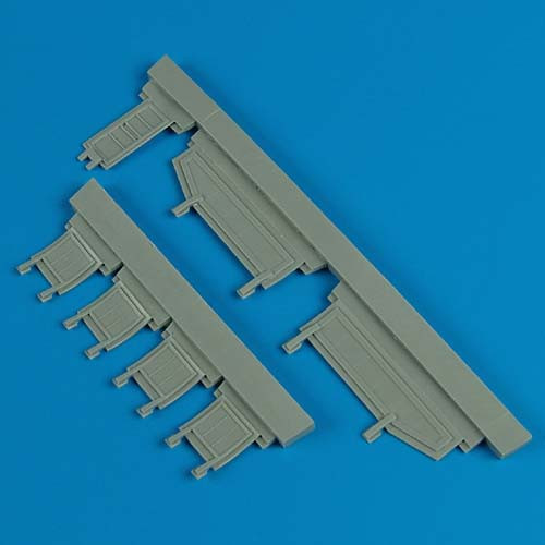 QB48365  Ta 154 undercarriage covers