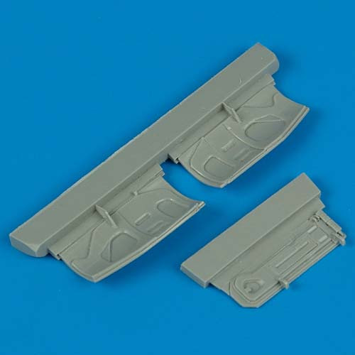 QB72146  F-16 undercarriage covers