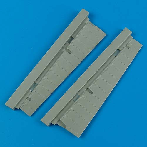 QB32124  Su-25K Frogfoot control surfaces