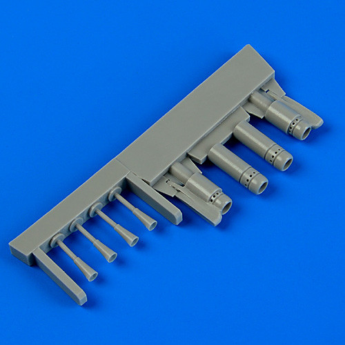 QB48667  F4U-5 Corsair night gun barrels