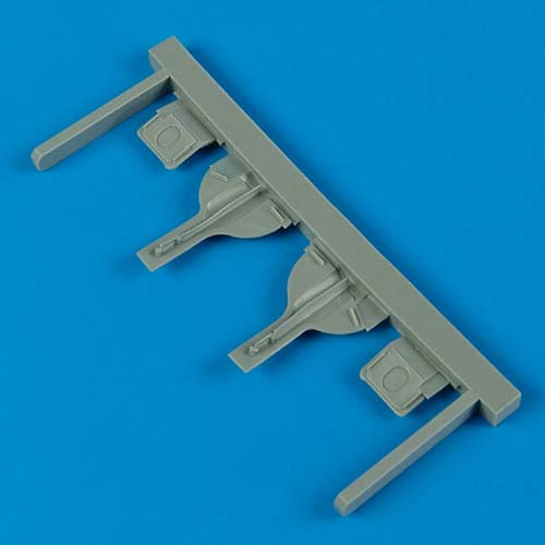 QB72353  F6F-3/5 Hellcat undercarriage covers