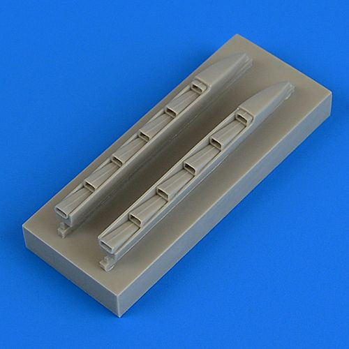 QB48774 Ki-61-ld Hien Выхлопные патрубки