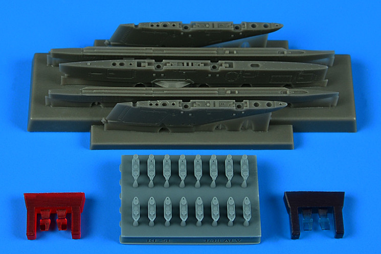 AIR4919 RF-5E Tiger II пілони та ракетні пускові установки 1/48