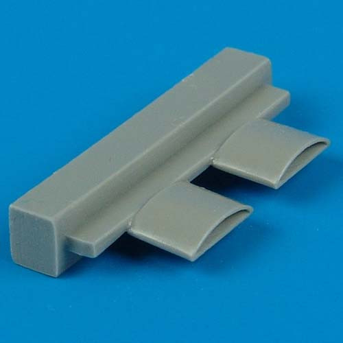 QB48159  F-4 Phantom II air intakes