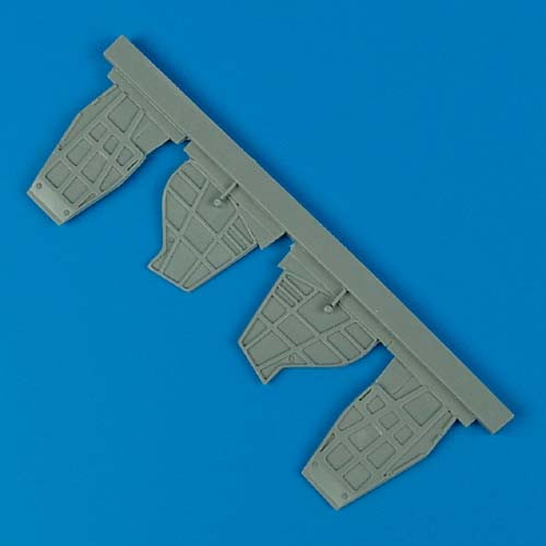 QB48267  SB2C Helldiver air scoops