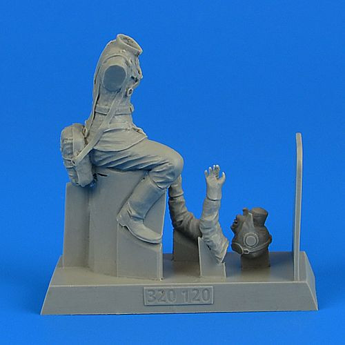 320120 Русский пилот 2-й Мировой