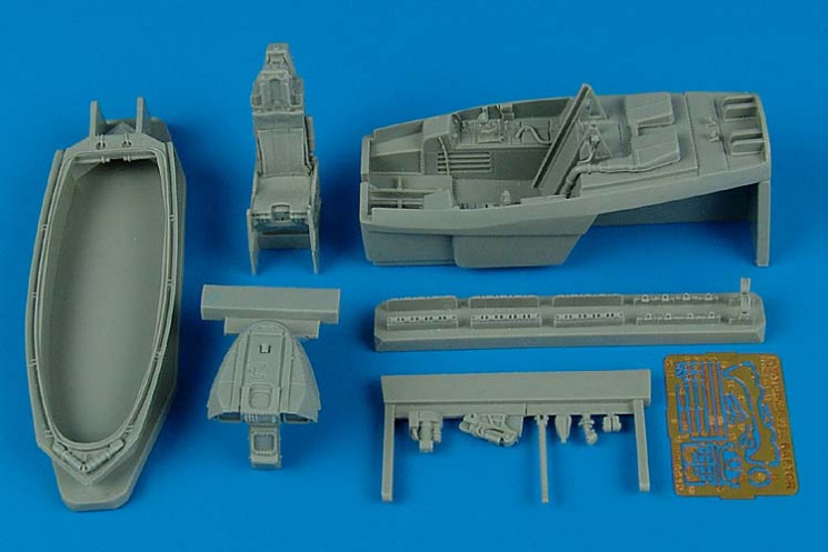 4410  F/A-22A Raptor cockpit set