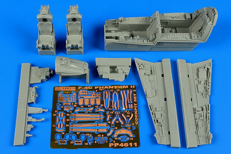 4611  F-4C Phantom II cockpit set