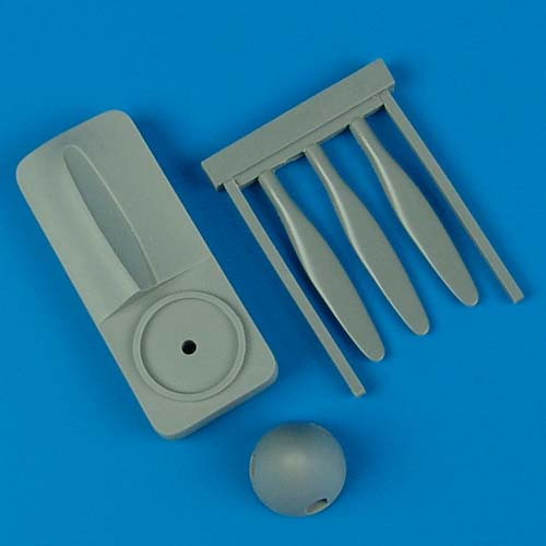 QB48268  Spitfire Mk.I/Mk.V De Havilland propeller w/tool