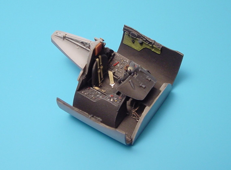 4167  A-1H Skyraider cockpit set