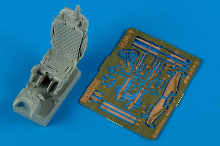 4513  KM-1 ejection seat - (for MiG-21, MiG-23, …)