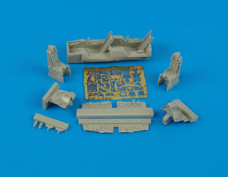 7167  F-16D Fightning Falcon cockpit set