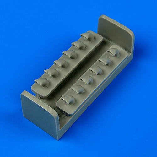 QB48674  P-40K Kittyhawk exhaust