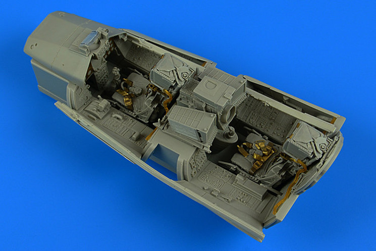 2240 Кабина Panavia Tornado GR.1