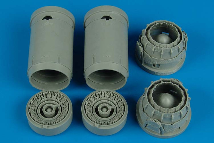 2124  Panavia Tornado exhaust nozzles