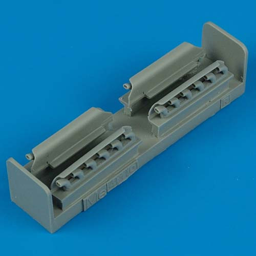 QB48168  Me 410 exhaust