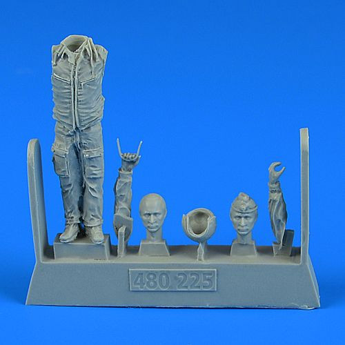 480225 Современный русский пилот-инструктор