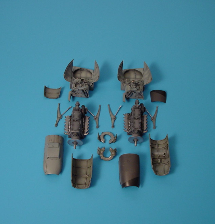 4170  Me 410A-1 detail engine set