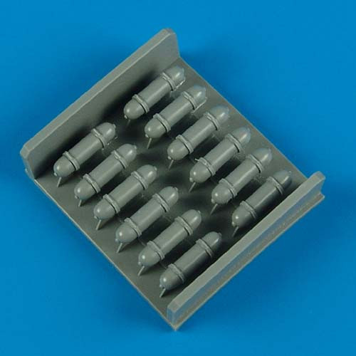 QB48476  P-61A/B Black Widow compressed air cylinders