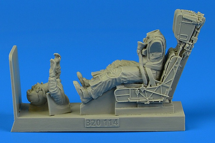 320114 US Navy Pilot for F/A-18A/C with ejection seat