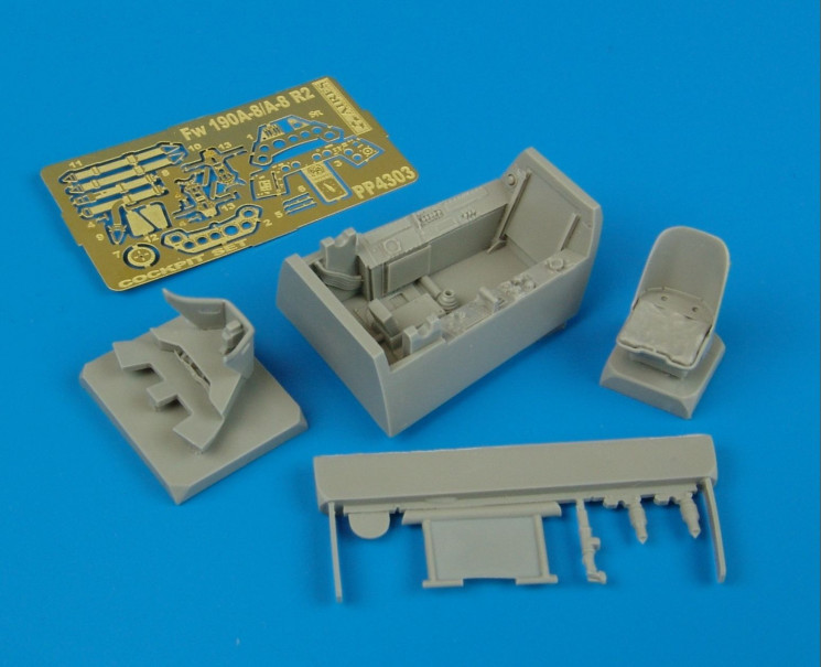 4303  Fw 190A-8/A-8 R2 cockpit set